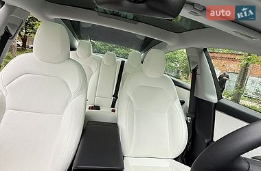 Седан Tesla Model 3 2025 в Житомирі