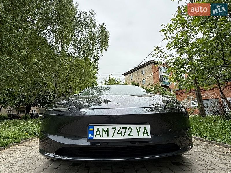 Седан Tesla Model 3 2025 в Житомирі