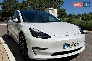 Седан Tesla Model 3 2022 в Одессе