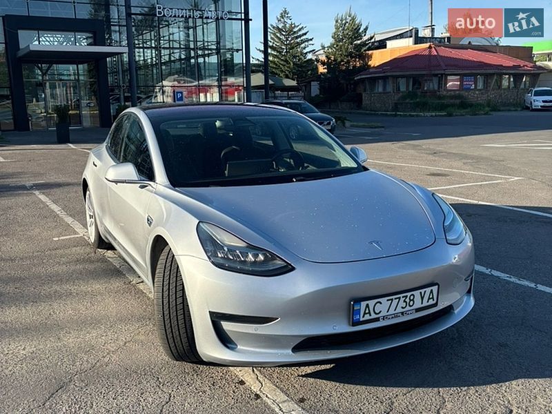 Tesla Model 3 2018