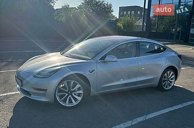 Седан Tesla Model 3 2018 в Луцке