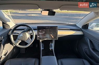 Седан Tesla Model 3 2018 в Луцке