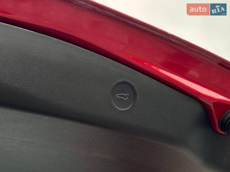 Седан Tesla Model 3 2021 в Львове