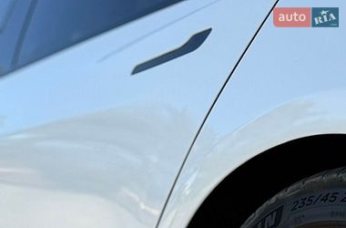 Седан Tesla Model 3 2022 в Новояворівську