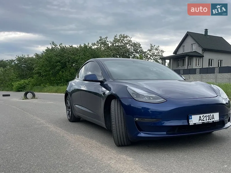 Tesla Model 3 2021