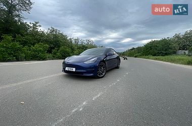 Седан Tesla Model 3 2021 в Киеве