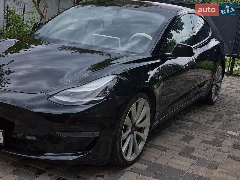 Седан Tesla Model 3 2018 в Дніпрі