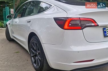 Седан Tesla Model 3 2018 в Львові