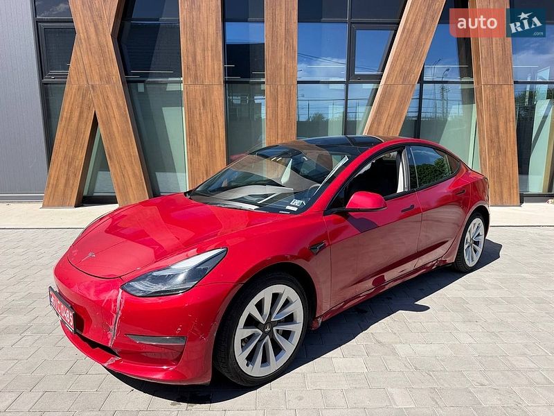 Седан Tesla Model 3 2022 в Луцке