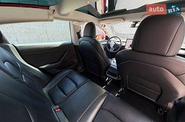 Седан Tesla Model 3 2022 в Луцке