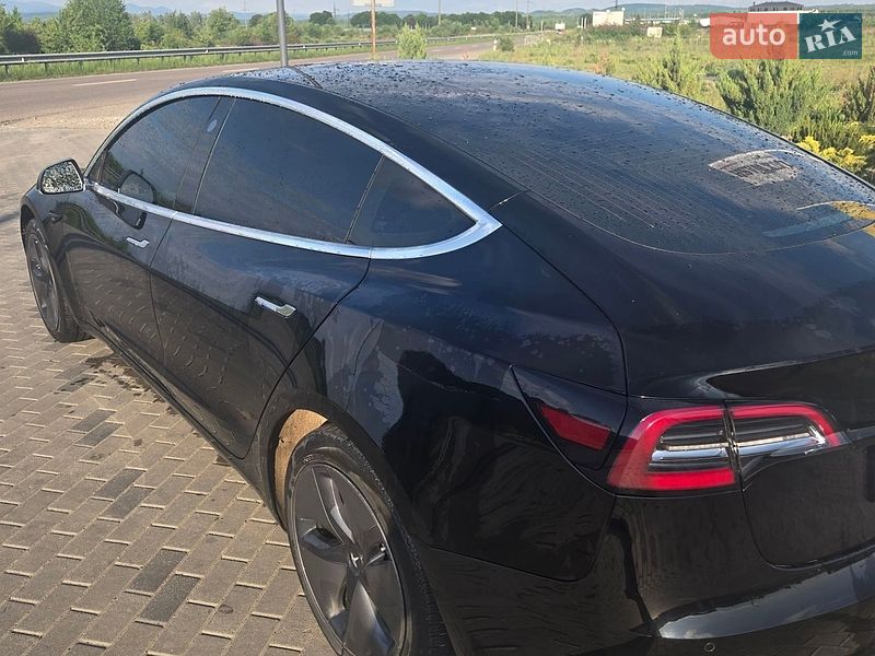 Седан Tesla Model 3 2019 в Хусте