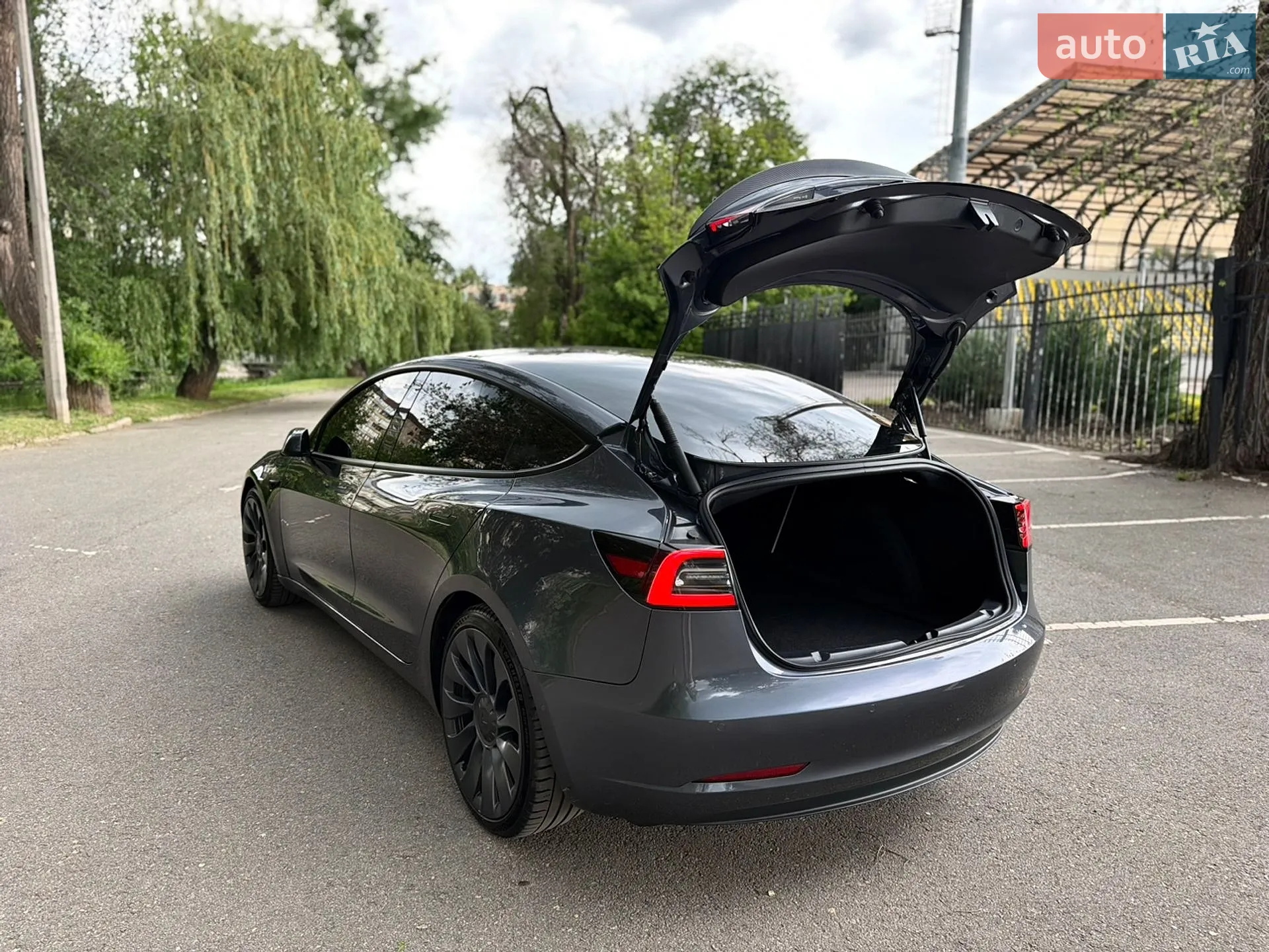 2022 Tesla Model 3 - мініатюра 11