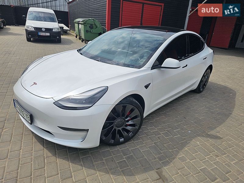 Седан Tesla Model 3 2021 в Одесі