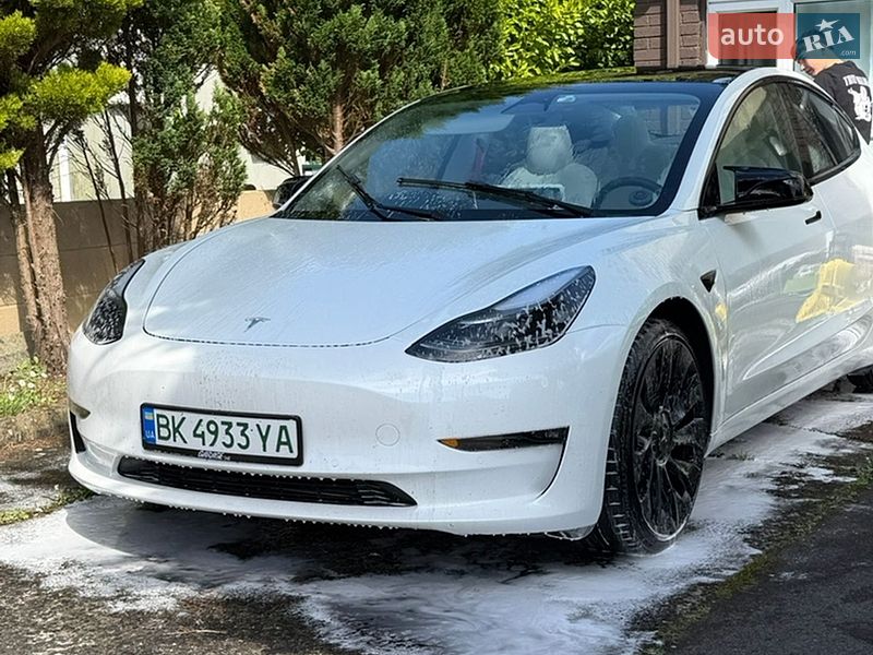 Седан Tesla Model 3 2022 в Харкові