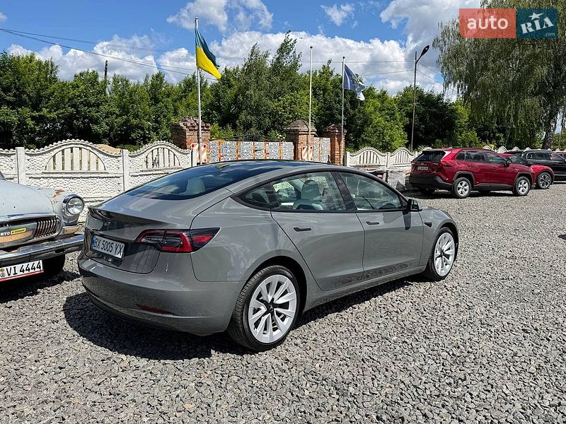 Седан Tesla Model 3 2021 в Хмельницком
