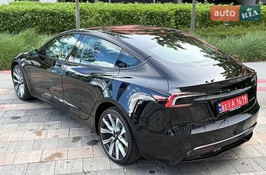Седан Tesla Model 3 2024 в Києві