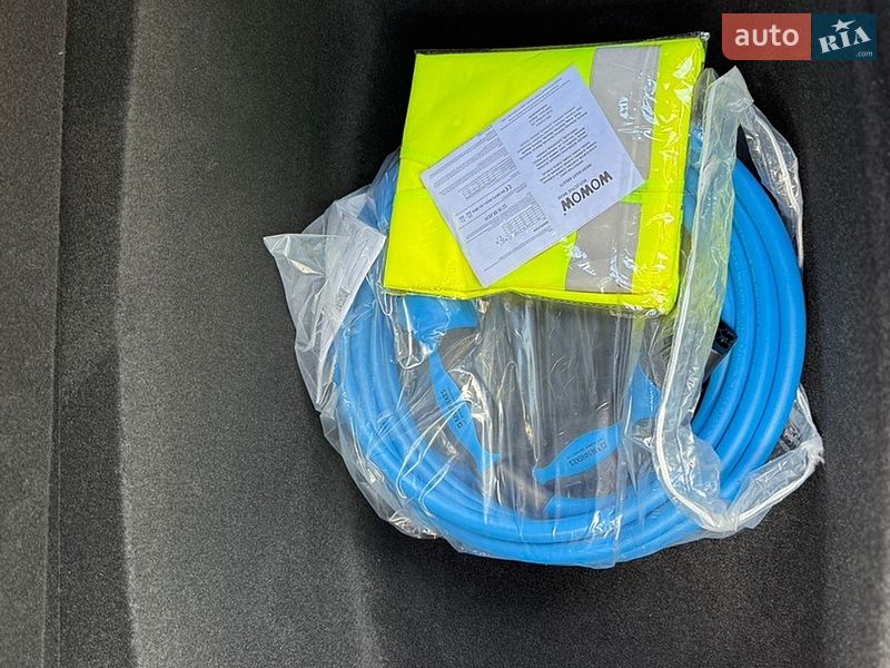 Седан Tesla Model 3 2024 в Києві