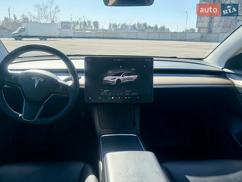Седан Tesla Model 3 2022 в Києві