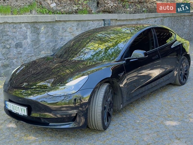 Седан Tesla Model 3 2022 в Києві