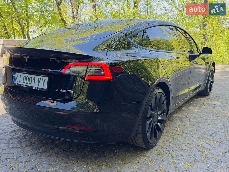 Седан Tesla Model 3 2022 в Києві