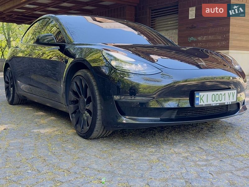 Седан Tesla Model 3 2022 в Києві
