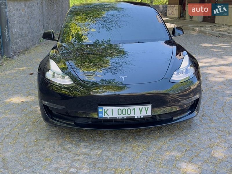 Седан Tesla Model 3 2022 в Києві