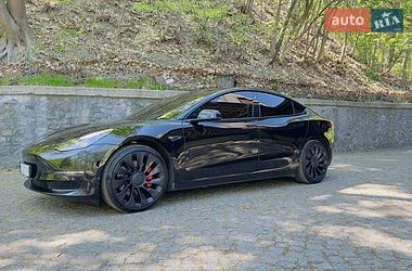 Седан Tesla Model 3 2022 в Києві