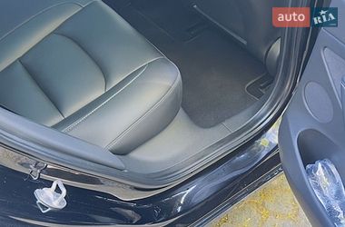 Седан Tesla Model 3 2022 в Києві