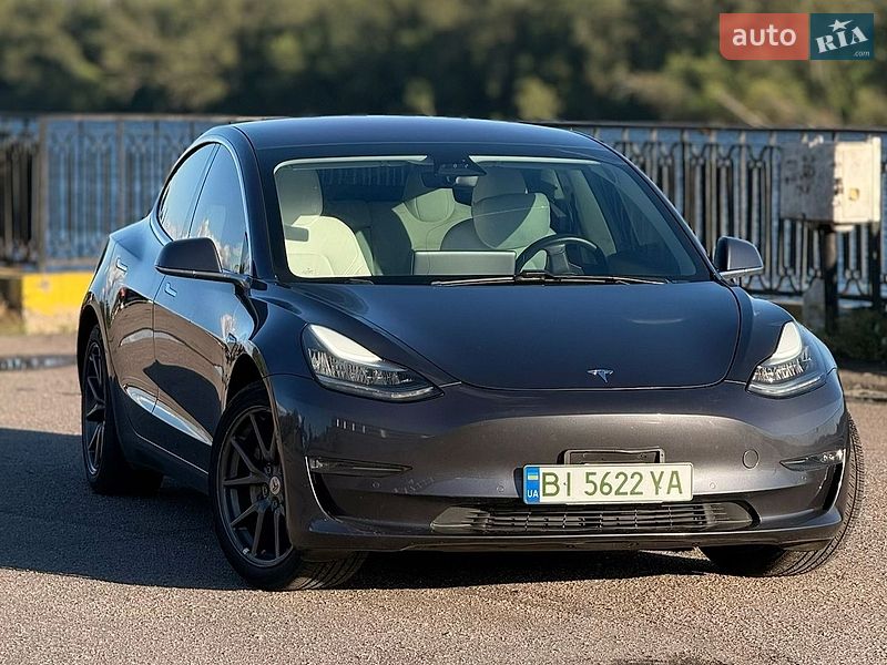 Седан Tesla Model 3 2018 в Кременчуге