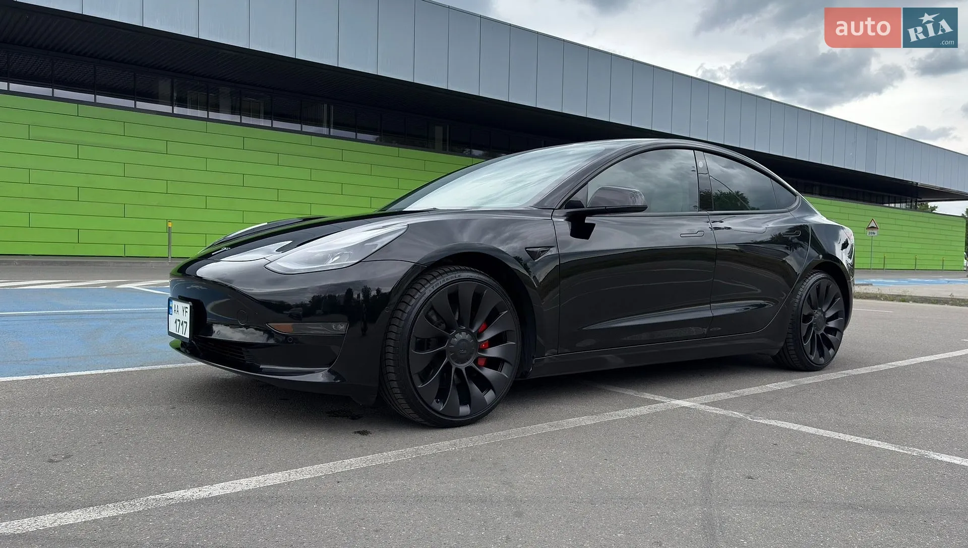 2022 Tesla Model 3 - фото 1