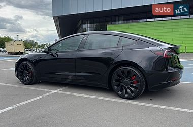 Седан Tesla Model 3 2022 в Киеве