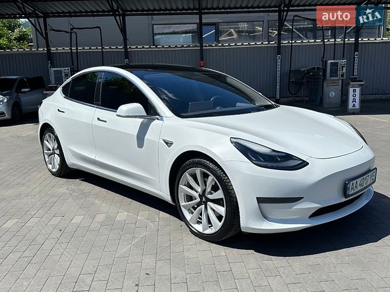 Седан Tesla Model 3 2019 в Києві