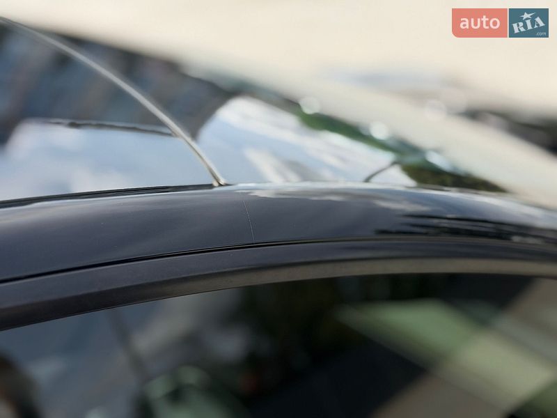 Седан Tesla Model 3 2023 в Ровно