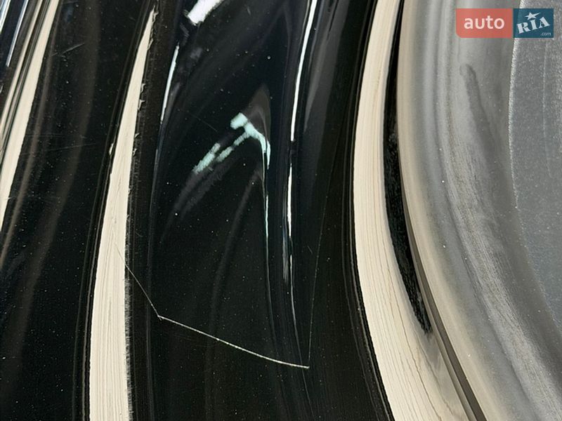 Седан Tesla Model 3 2023 в Ровно
