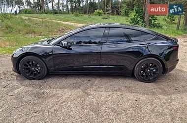 Седан Tesla Model 3 2022 в Черкасах