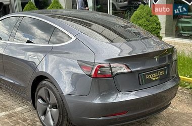 Седан Tesla Model 3 2020 в Одесі
