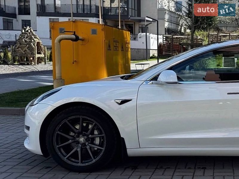 Седан Tesla Model 3 2018 в Львове фото 3 Седан Tesla Model 3 2018 в Львове
