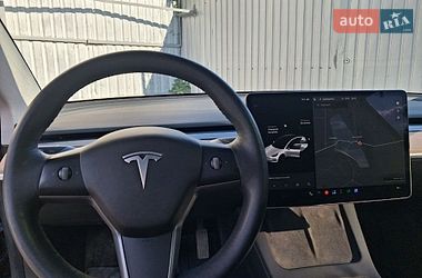 Седан Tesla Model 3 2021 в Киеве