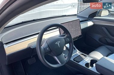 Седан Tesla Model 3 2021 в Києві