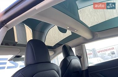 Седан Tesla Model 3 2021 в Києві
