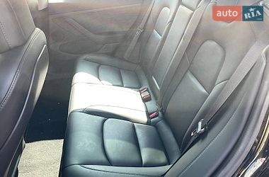Седан Tesla Model 3 2021 в Києві