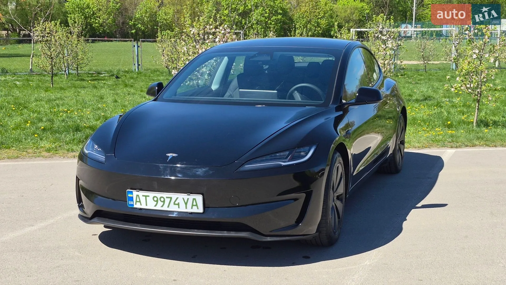 2024 Tesla Model 3 - фото 1