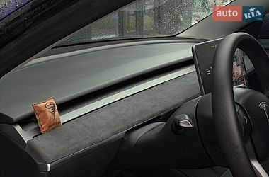 Седан Tesla Model 3 2022 в Чернигове