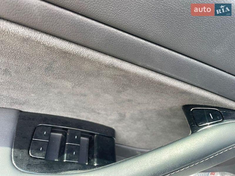 Седан Tesla Model 3 2019 в Львове