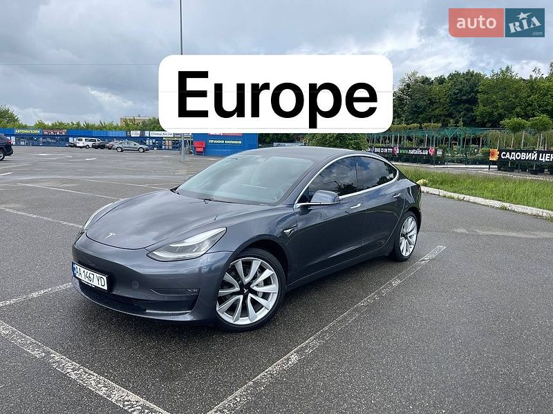 Седан Tesla Model 3 2019 в Киеве