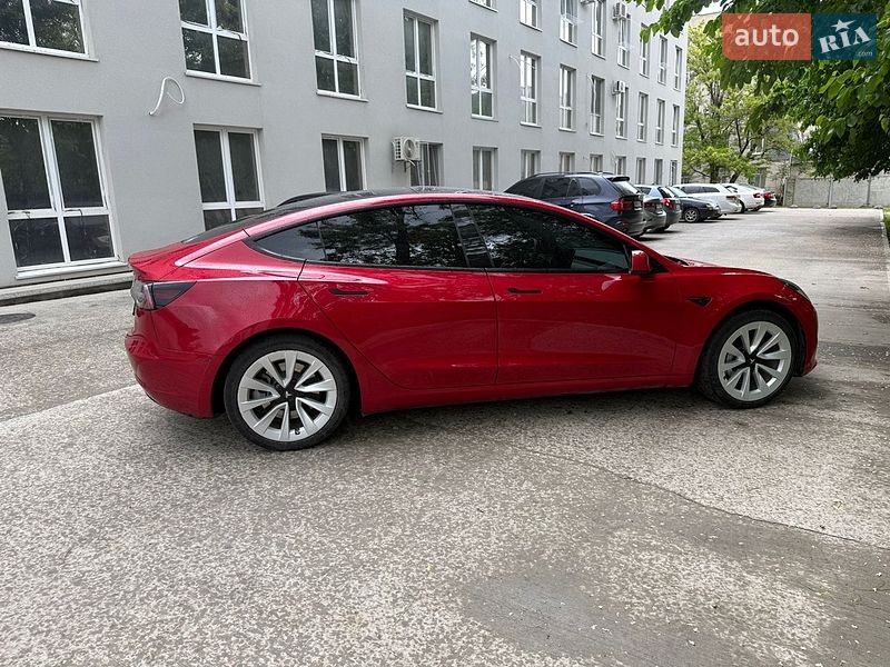 Седан Tesla Model 3 2022 в Одессе