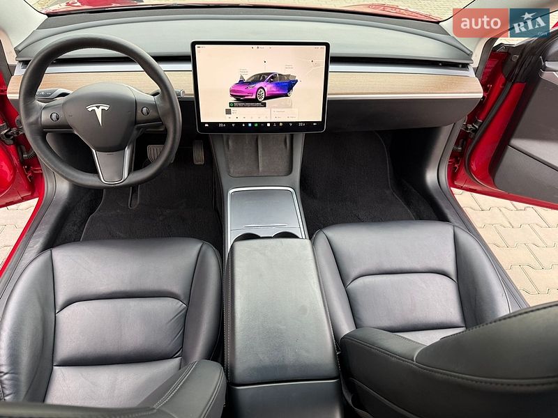 Седан Tesla Model 3 2022 в Одессе
