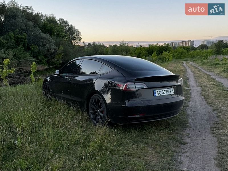 Седан Tesla Model 3 2018 в Луцьку