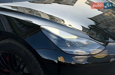 Седан Tesla Model 3 2021 в Івано-Франківську