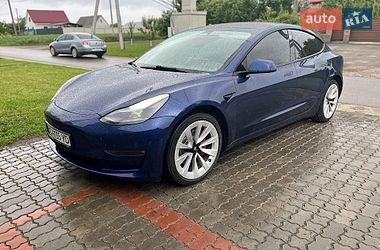 Седан Tesla Model 3 2022 в Кагарлику